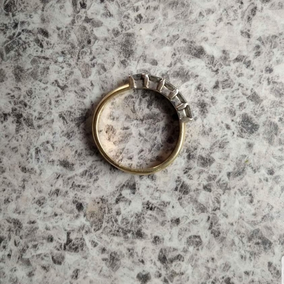 Diamond wedding ring - Picture 10 of 10